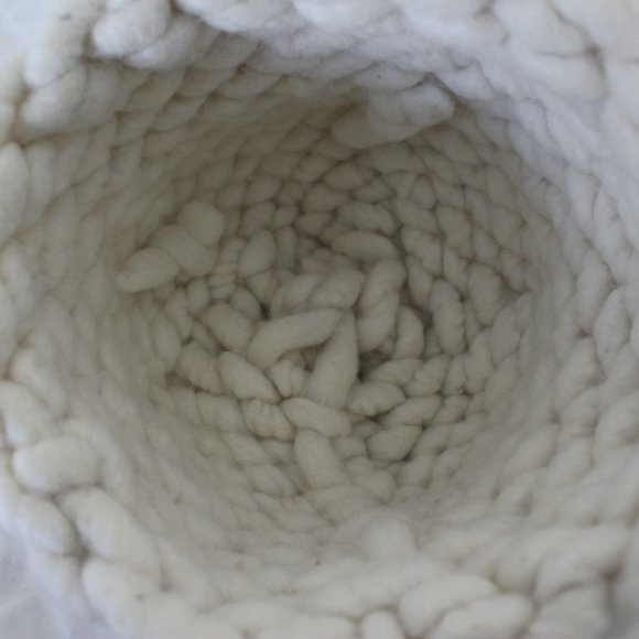 Eileen Fisher Renew Handknit Peruvian Alpaca Hat - Picture 3 of 7